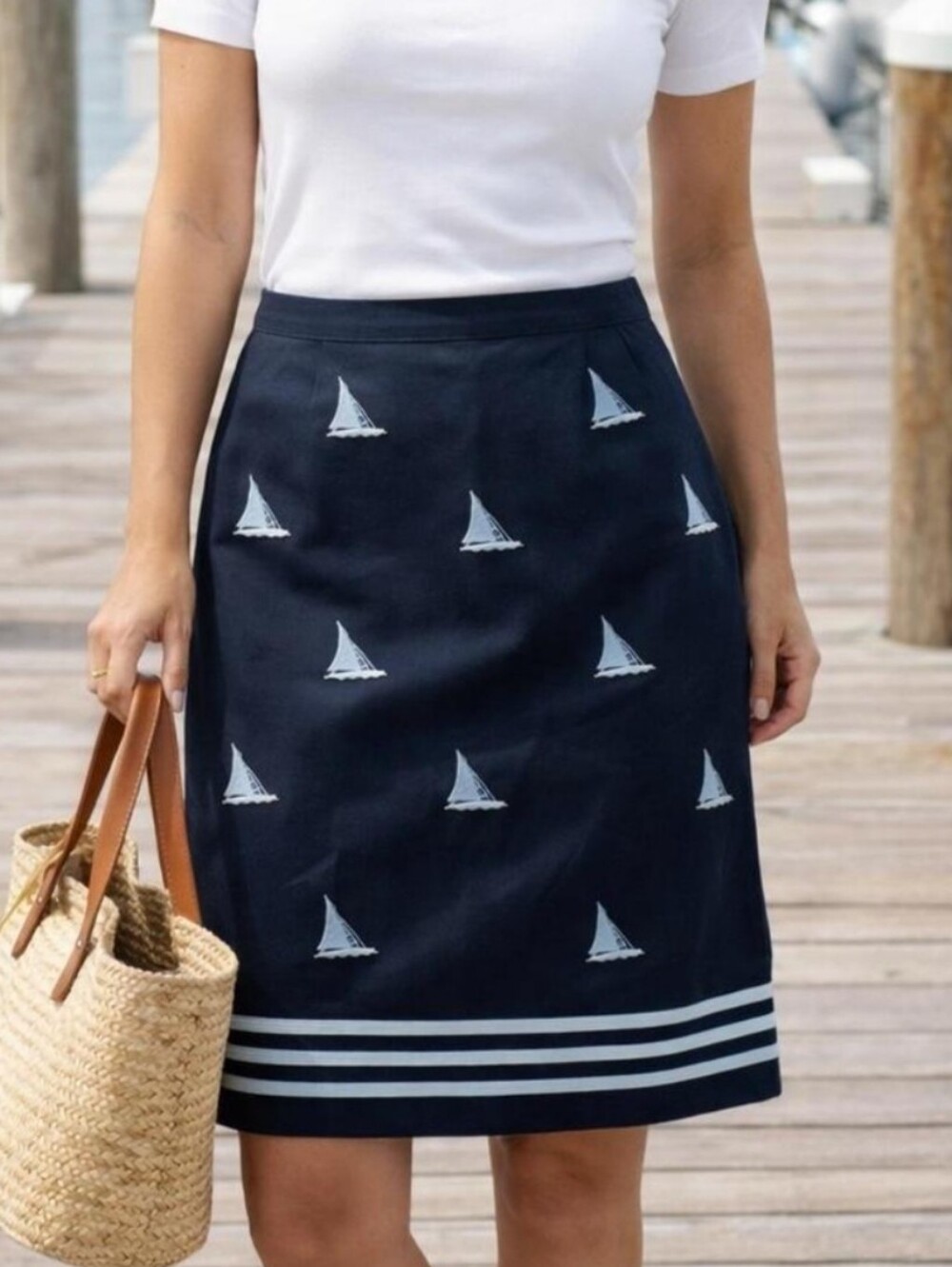 TALBOTS Navy Sailboat Embroidered Pencil Skirt Sz 14